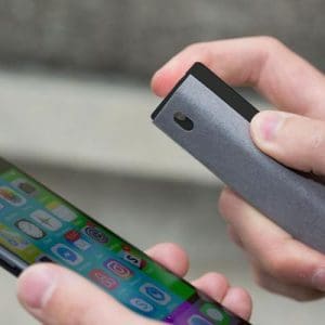 Accesoriu telefon 3 in 1 – Screen Cleaner – mai multe culori | Kikkerland