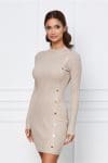 Rochie Clara bej din tricot reiat cu nasturi decorativi