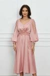 Rochie Denisa roz accesorizata cu perlute