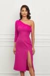 Rochie Dy Fashion fucsia cu pene la bust si crepeu maxi pe fusta
