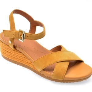 Sandale GEOX galbene, D02HHC, din piele intoarsa