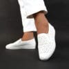 Pantofi albi perforati Tama